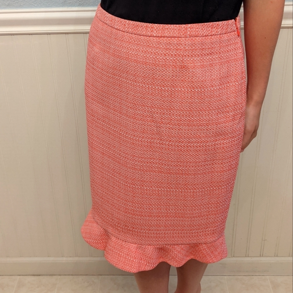 NWT Tahari skirt, size 6
